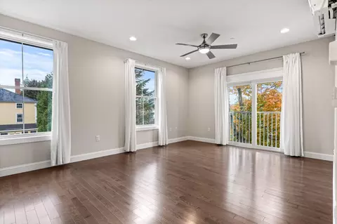 Living - 12 Front St # R, Exeter, NH 03833 photo 3 of 6