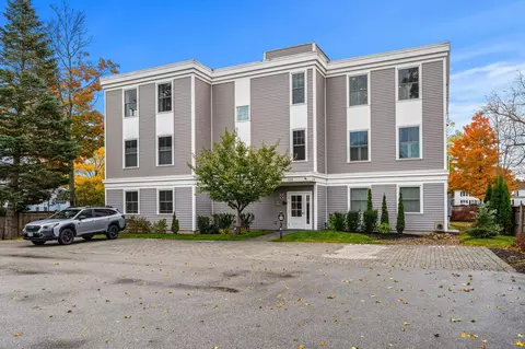 Exterior - 12 Front St # R, Exeter, NH 03833 photo 1 of 5