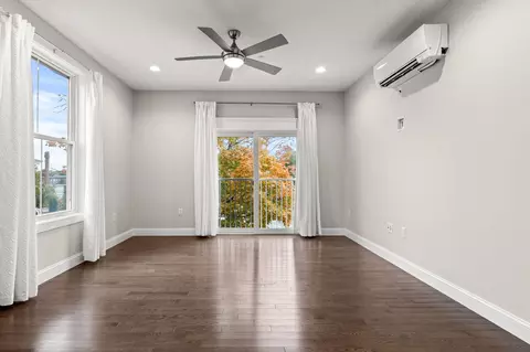 Living - 12 Front St # R, Exeter, NH 03833 photo 2 of 6