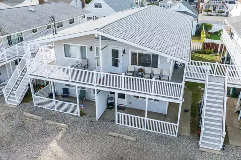 Other - 16 Whitten St #4, Hampton, NH 03842 photo 2 of 6