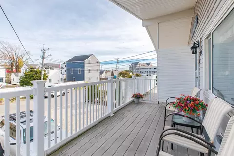 Exterior - 16 Whitten St #4, Hampton, NH 03842 photo 4 of 5