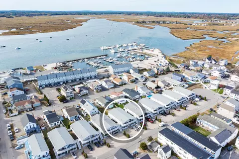 View/Area - 16 Whitten St #4, Hampton, NH 03842 photo 1 of 4