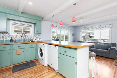 Kitchen - 16 Whitten St #4, Hampton, NH 03842 photo 3 of 5