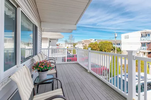 Exterior - 16 Whitten St #4, Hampton, NH 03842 photo 2 of 5