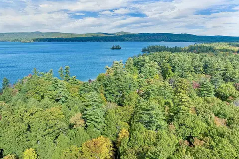 View/Area - 36 Point Breeze Rd, Wolfeboro, NH 03894 photo 4 of 6