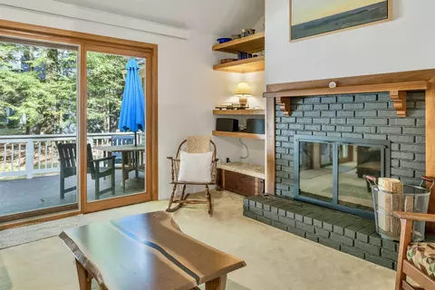 Living - 36 Point Breeze Rd, Wolfeboro, NH 03894 photo 3 of 5
