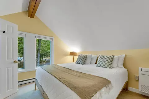 Bedroom - 36 Point Breeze Rd, Wolfeboro, NH 03894 photo 5 of 6