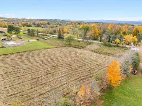 350 Middle Rd, Plainfield, VT 05667 photo 8