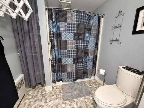 Bath - 706 3rd Ave, Berlin, NH 03570 photo 1 of 1