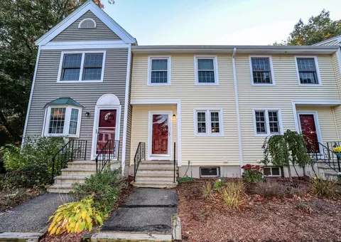 132 Fox Hollow Way, Manchester, NH 03104