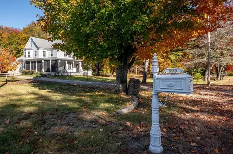 399 South Rd, Brentwood, NH 03833