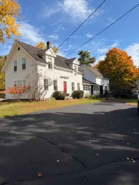 100 High St, Wakefield, NH 03872
