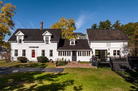 100 High St, Wakefield, NH 03872