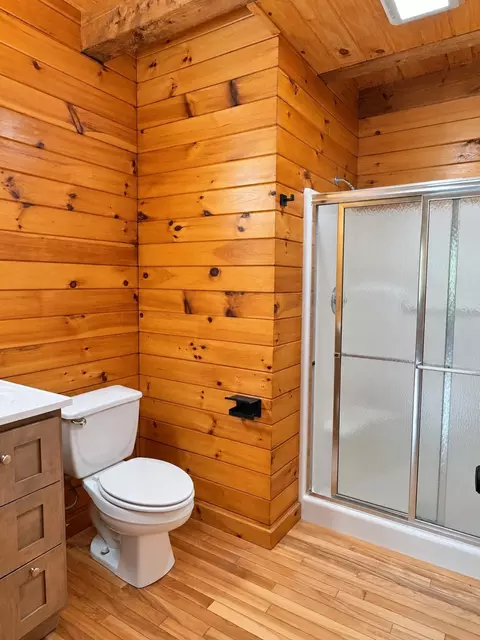 Bath - 83 Bailey Ln, Glover, VT 05822 photo 1 of 3