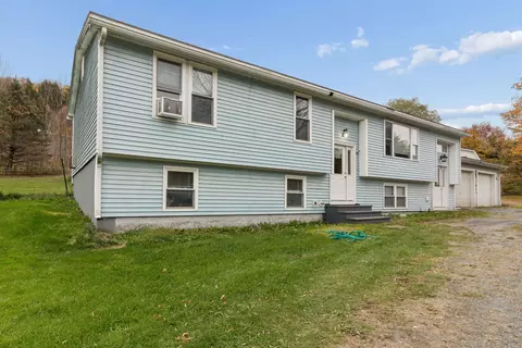 373 E Roxbury Rd, Roxbury, VT 05663