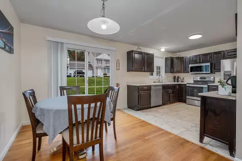 25 Belleview Dr, Amherst, NH 03031