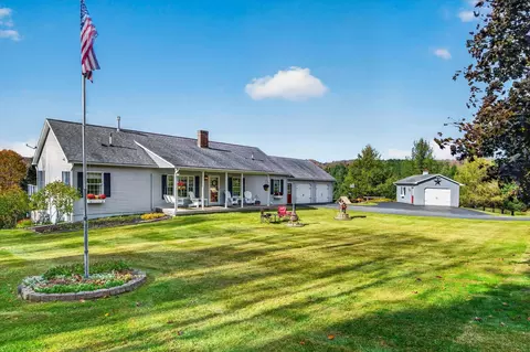 98 Country View Ln, Saint Johnsbury, VT 05819