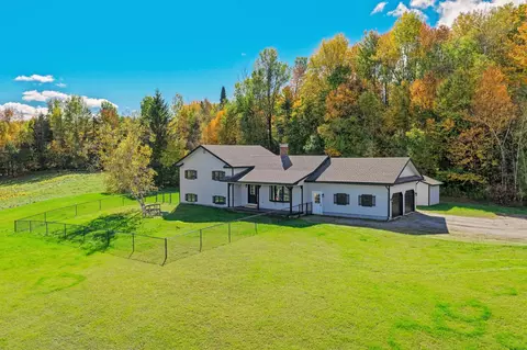 462 Logan Dr, Newport, VT 05855
