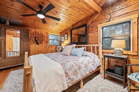 Bedroom - 484 Lang Rd, Bath, NH 03740 photo 6 of 10