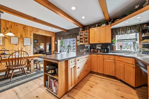 Kitchen - 484 Lang Rd, Bath, NH 03740 photo 6 of 8