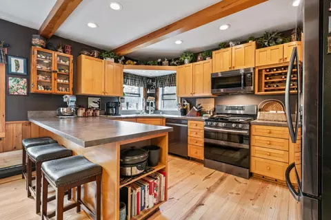 Kitchen - 484 Lang Rd, Bath, NH 03740 photo 2 of 8