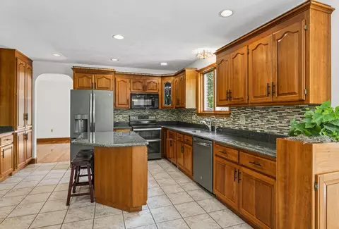 Kitchen - 65 Gulf Rd, Derry, NH 03038 photo 2 of 3
