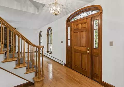 Entry Way - 65 Gulf Rd, Derry, NH 03038 photo 1 of 3