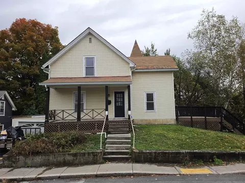 10 High Holburn St, Barre, VT 05641