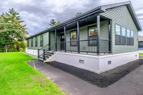 61 Diamondback Dr, Rochester, NH 03868
