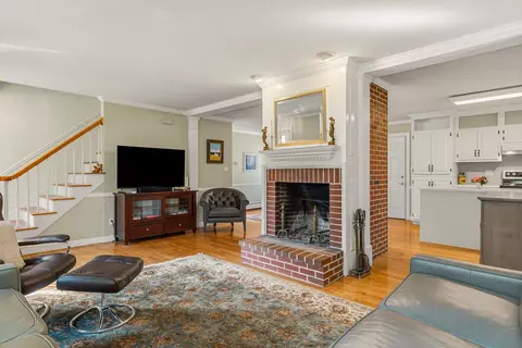 Living - 67 Linden St, Exeter, NH 03833 photo 2 of 6