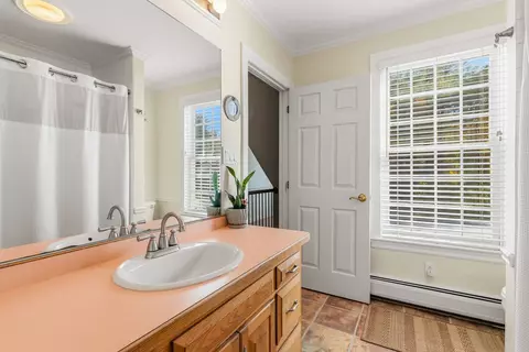 Bath - 67 Linden St, Exeter, NH 03833 photo 2 of 4