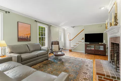 Living - 67 Linden St, Exeter, NH 03833 photo 4 of 6