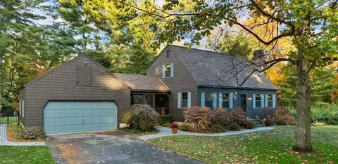 16 French Ct, Merrimack, NH 03054