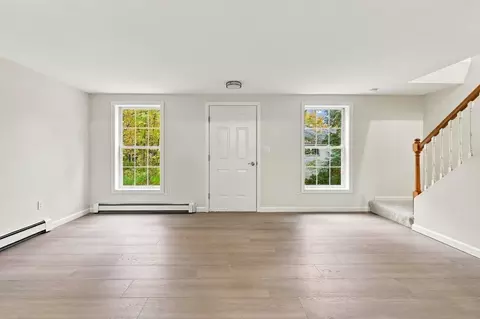 Living - 125 Sullivan St #A, Berwick, ME 03901 photo 2 of 4
