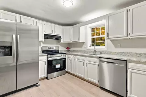 Kitchen - 125 Sullivan St #A, Berwick, ME 03901 photo 5 of 5