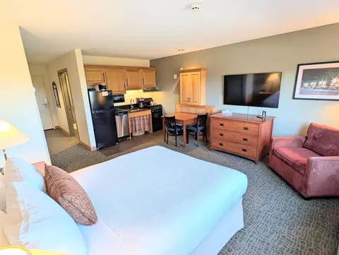Bedroom - 228 E Mountain Rd #A HCP 159 II (HARRISON), Killington, VT 05751 photo 1 of 6