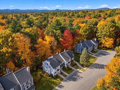12 Rocky Ledge Rd, Merrimack, NH 03054
