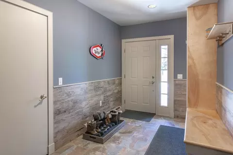 Entry Way - 3 Stratton Springs Rd # B, Stratton, VT 05360 photo 2 of 3