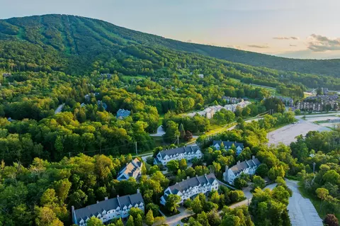 View/Area - 3 Stratton Springs Rd # B, Stratton, VT 05360 photo 3 of 8