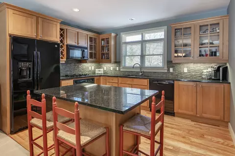 Kitchen - 3 Stratton Springs Rd # B, Stratton, VT 05360 photo 1 of 3