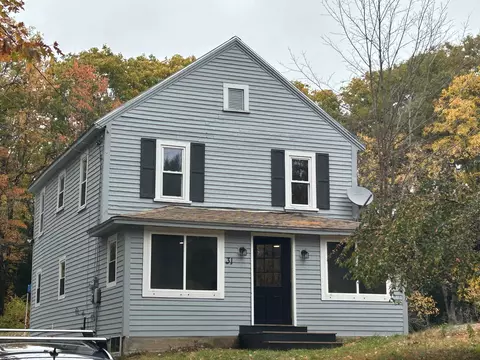 31 Pleasant St, Antrim, NH 03440