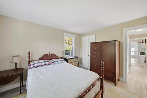Bedroom - 29 Shadow Lake Rd, Salem, NH 03079 photo 4 of 6