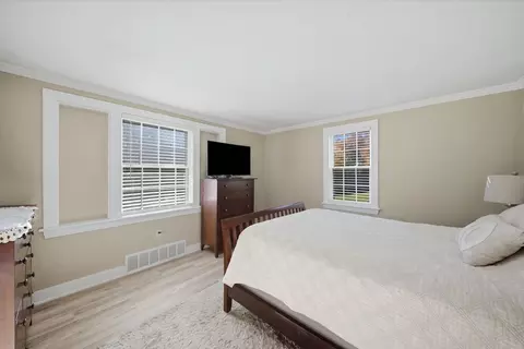 Bedroom - 29 Shadow Lake Rd, Salem, NH 03079 photo 1 of 6