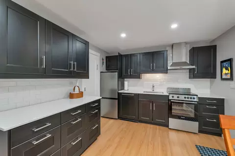 777 Middle Rd #3, Portsmouth, NH 03801