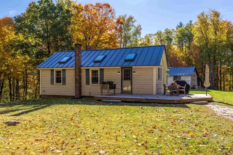 42 Lake View Dr, Concord, NH 03303