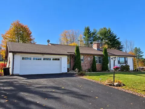 11 Longmeadow Dr, Troy, NH 03465