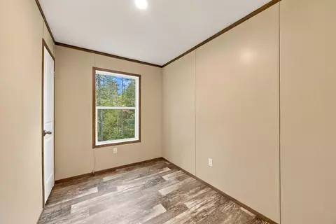 Bedroom - 28 Okane Cir, Bethlehem, NH 03574 photo 1 of 7