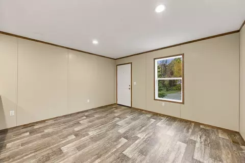 Living - 28 Okane Cir, Bethlehem, NH 03574 photo 2 of 2