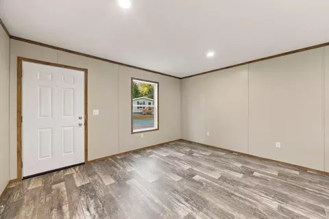 Living - 28 Okane Cir, Bethlehem, NH 03574 photo 1 of 2