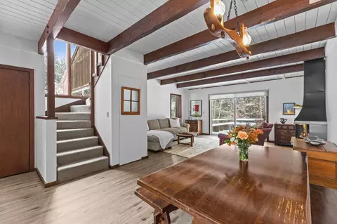 109 Hartson Rd, Stowe, VT 05672